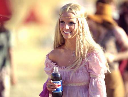Britney and Pepsi at Superbowl XXXVI